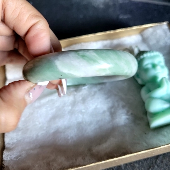 Jade bracelet with buddah candle gift box - Picture 5 of 6